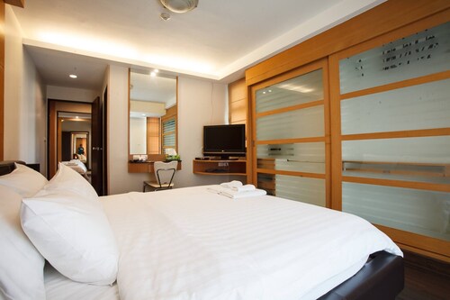 Short-Term Rental Allowed - 3C Downtown Bkk Serviced Apartment