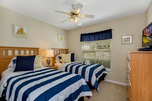 4 habitaciones, tabla de planchar con plancha, wifi y ropa de cama