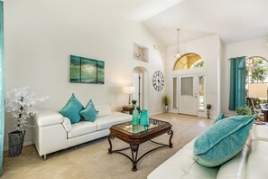 TV - 4 Bedroom Platinum Home with Games Room and Spa (Davenport)