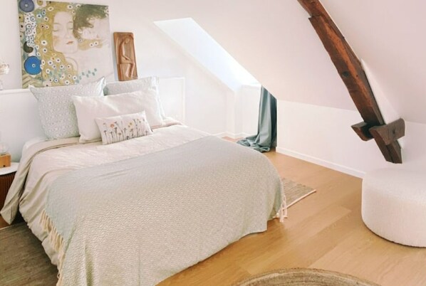 1 bedroom, desk, iron/ironing board, travel crib