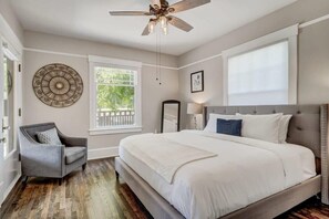 3 habitaciones, escritorio, tabla de planchar con plancha y wifi 