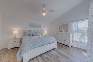 4 bedrooms, iron/ironing board, WiFi, bed sheets - A wonderful 4 bedroom villa with it own pool in Glenbrook Resort (Clermont)