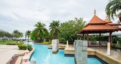 1702 - 2 Schlafzimmer Eigentumswohnung mit Meerblick Bootshaus Hua Hin