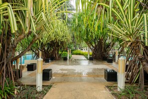 Property grounds - 1702 - 2 Bedrooms Serviced Apartment with Seaview at Boathouse Hua Hin (Cha-am)