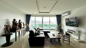 テレビ、ステレオ