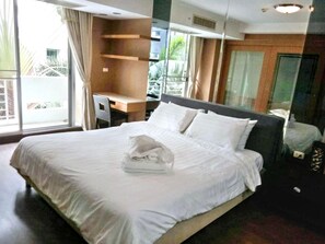 2 habitaciones, tabla de planchar con plancha, internet y ropa de cama 