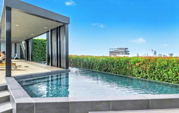 Pool - One bedroom Condo with pool view at The Base near Central Festival Pattaya (Muang Pattaya)