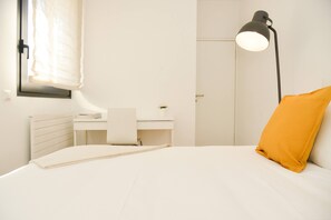 1 quarto, ferros/tábuas de passar roupa, acesso à internet