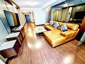 TV - Short-Term Rental Allowed - 6C Downtown Bkk Serviced Apartment (Krung Thep Maha Nakhon)