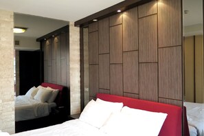 2 habitaciones, tabla de planchar con plancha, internet y ropa de cama 