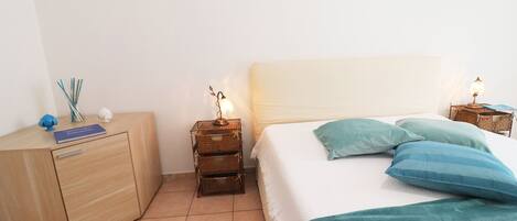 2 多间卧室、熨斗/熨衣板、床单