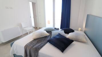 2 bedrooms, iron/ironing board, internet, bed sheets
