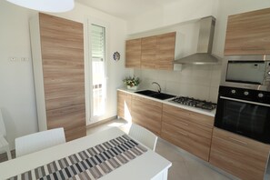 Fridge, microwave, oven, stovetop - Holiday House Greta in Otranto (Otranto)