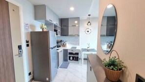 Fridge, microwave, stovetop, toaster