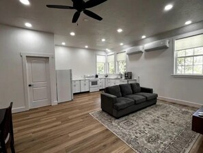 Living area - Loft apartment, birdseye view of Valley.  Rock Climbers trailhead 5 minutes away (Cedar Hills)