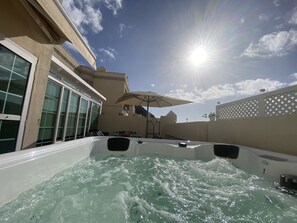 Outdoor spa tub - Modern family home near the pool with private jacuzzi! (Puerto Rico)