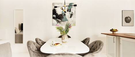 تناول الطعام