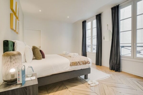 4 chambres, fer et planche à repasser, Wi-Fi, draps fournis