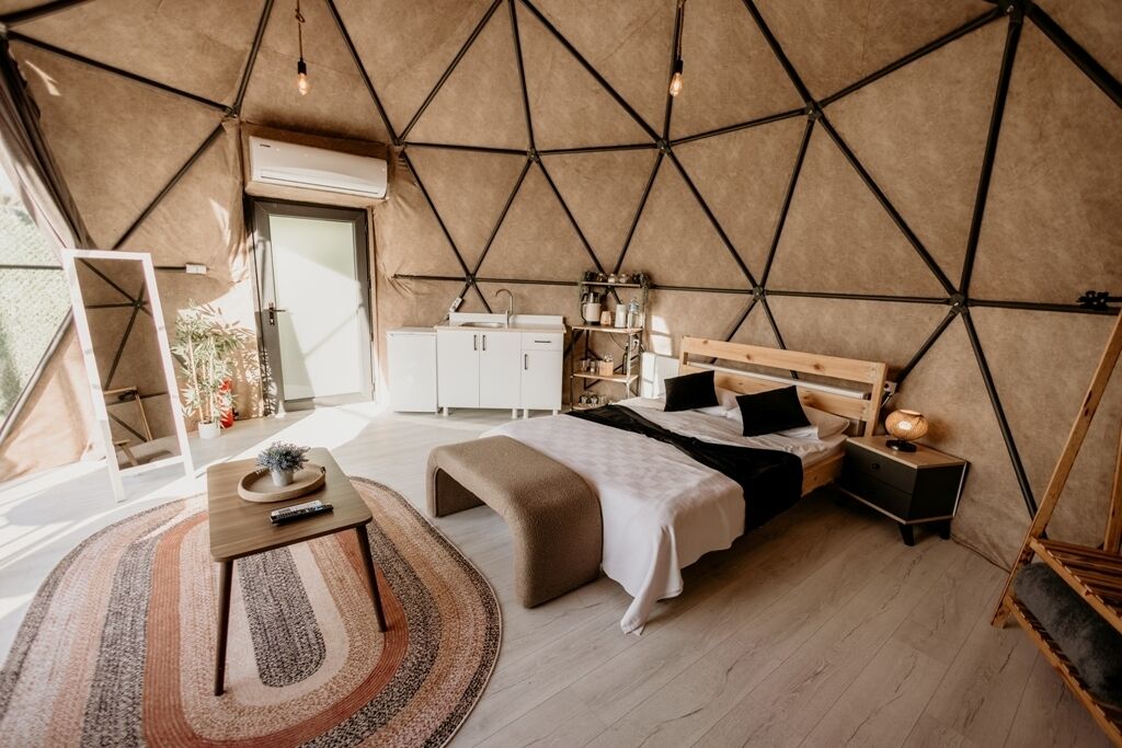 设计客房, 1 张双人床, 泳池景观 | 防过敏的被褥、免费 WiFi、床单