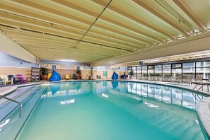 Inomhuspool och uppvärmd pool
