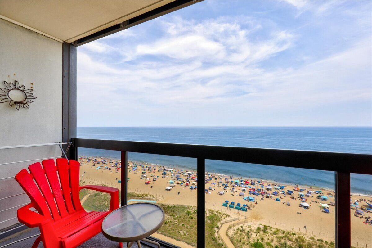 Golden Sands 1611, the ideal beach retreat!