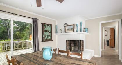 Beautiful 5 Bedroom Home-Cardinal Seas