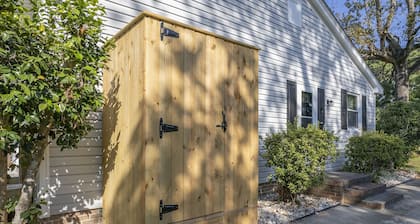 Beautiful 5 Bedroom Home-Cardinal Seas