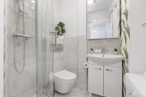 Bathroom - Modern Studio in Warsaw by Renters (Warsaw)