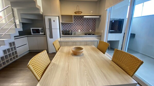 Apartment | Dining