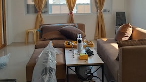 Basic Room | Living area - Benbi (San Juan)
