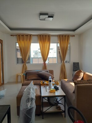 Basic Room | Living area