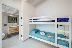 Standard Apartment, Multiple Bedrooms (Ulivo Apt - Palazzo Palermo 1817) | 2 bedrooms, free WiFi, bed sheets