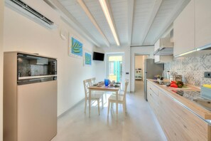 Standard Apartment, Multiple Bedrooms (Ulivo Apt - Palazzo Palermo 1817) | Dining - Ulivo Apt - Palazzo Palermo 1817 (Valeggio sul Mincio)