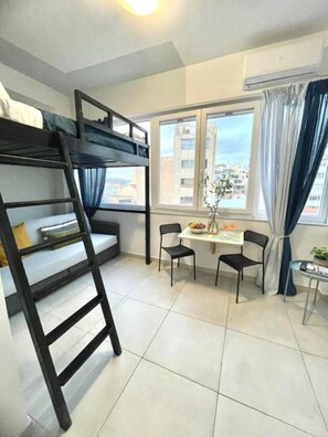 Interior - Owls Nest 4 (Athina)