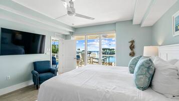 3 bedrooms, iron/ironing board, travel crib, free WiFi