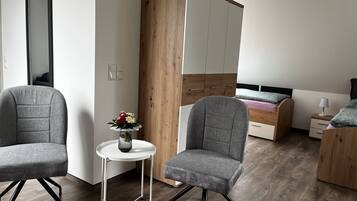 2 Schlafzimmer, Schreibtisch, kostenloses WLAN, Bettwäsche