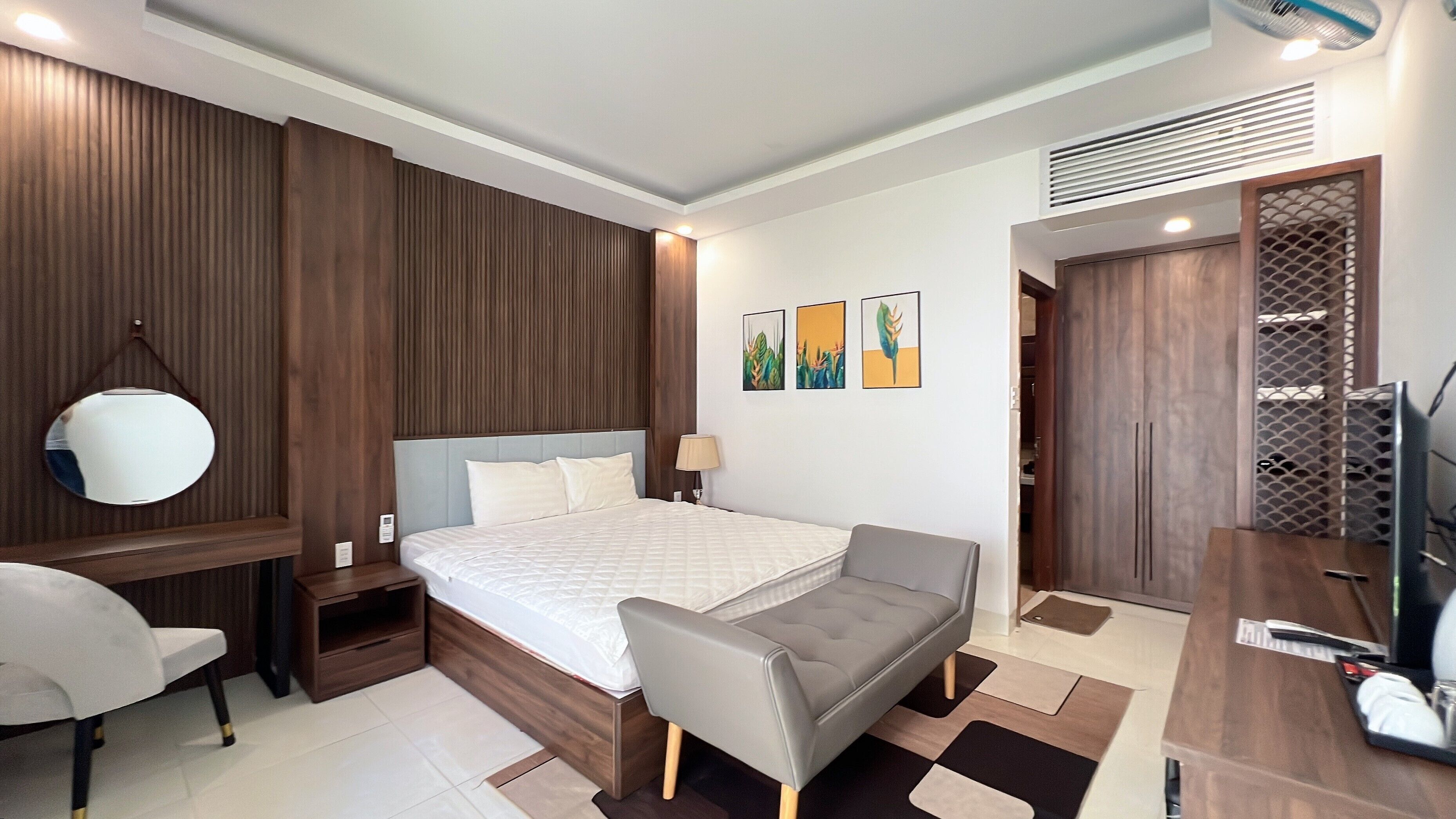 deluxe bungalow | interior