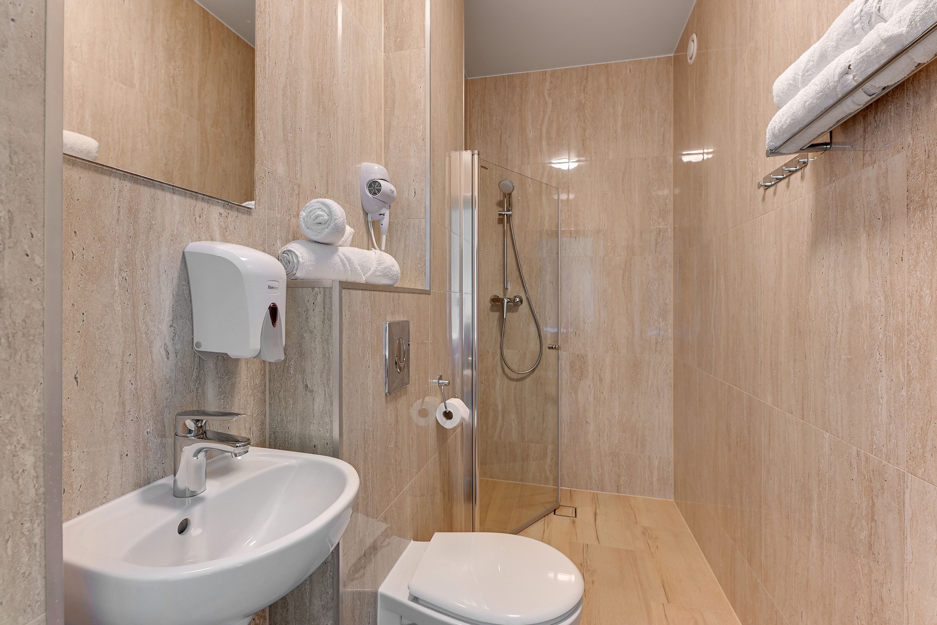 standard triple room | bathroom | shower, rainfall showerhead, hair dryer, heated floors