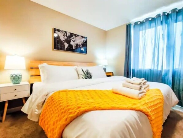 3 bedrooms, iron/ironing board, free WiFi, bed sheets - Reno-Sparks-Tahoe Home Base (Sparks)