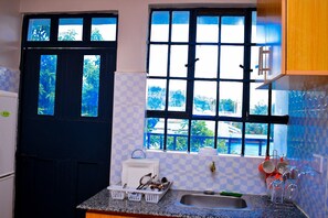 Private kitchen - WELCOME TO SHAS CUSHY. HOMES KISII. TOWN (Kisii)