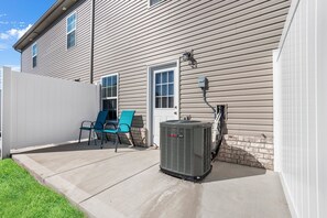 Terrace/patio - "Welcome to your jazzy abode! We're thrilled to have you as our guest in this 'A Touch of Jazz' inspired Airbnb. Step into the rhythm of your stay and let the smooth melodies surround you. Sleeps 6 (Clarksville)