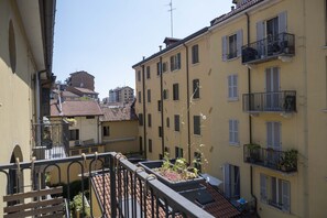 Property grounds - Charming One Bedroom @Milan - Navigli  (Milan)