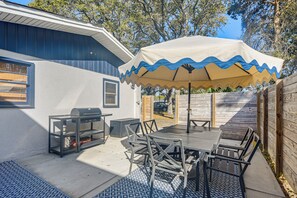 Front of property - 2 Blocks to Sand! Breezy Atlantic Beach Escape (Myrtle Beach)