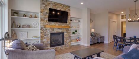 Apartment (3 Bedrooms) | Front of property