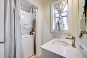 House (1 Bedroom) | Interior