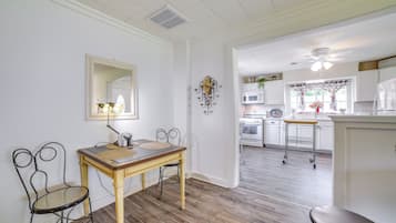 Rumah (1 Bedroom) | Interior