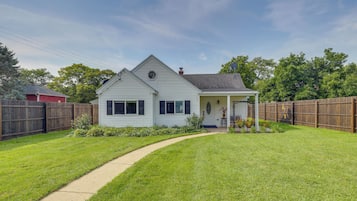 House (1 Bedroom) | Front of property