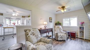 House (1 Bedroom) | Interior