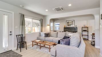 House (2 Bedrooms) | Front of property