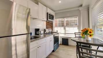 House (2 Bedrooms) | Private kitchen